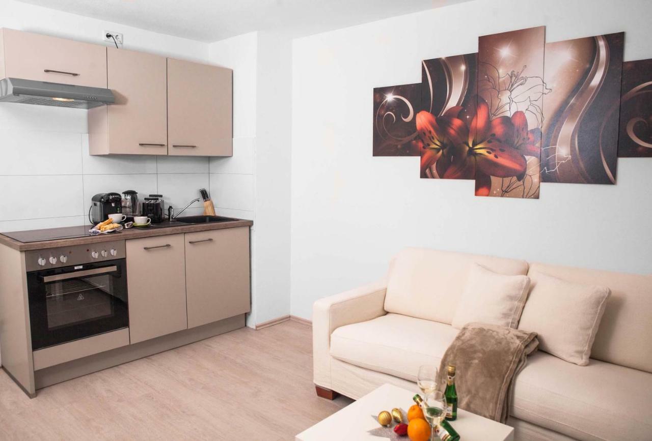 Ferienhaus Butterfly การ์มิช-พาร์เทนเคียร์เชน ภายนอก รูปภาพ